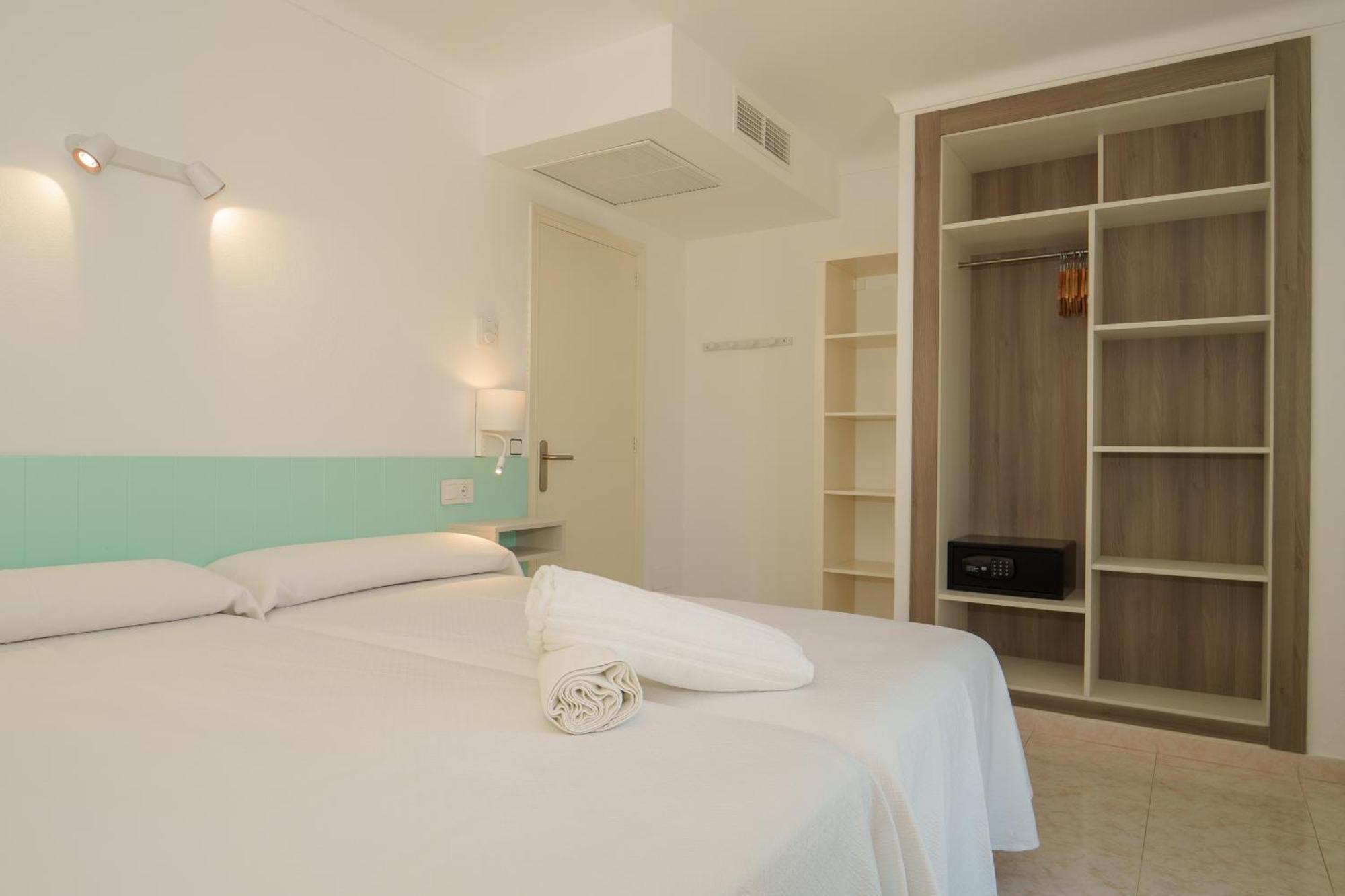Apartaments Andreas Colonia de Sant Jordi Exteriör bild
