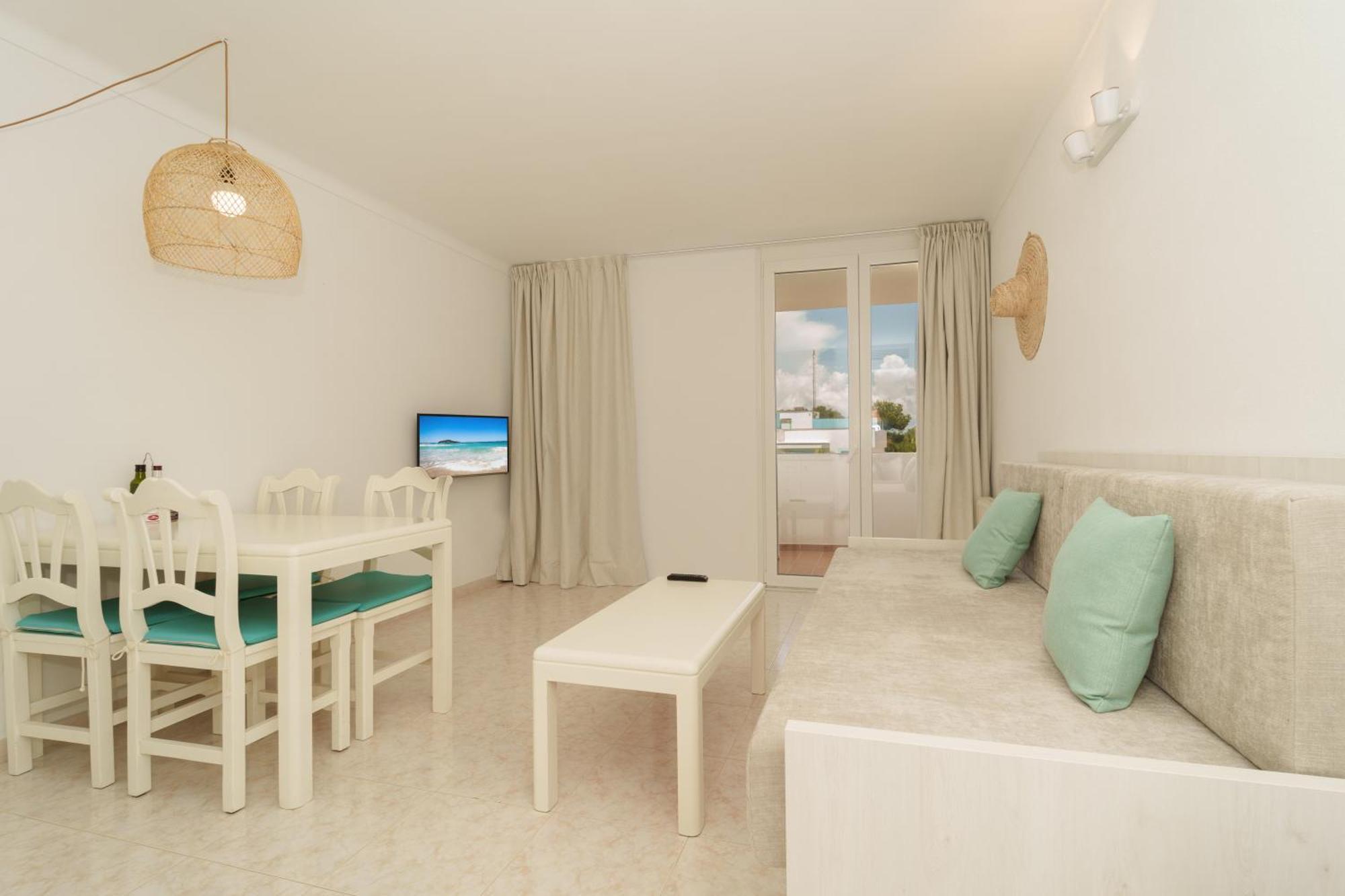 Apartaments Andreas Colonia de Sant Jordi Exteriör bild